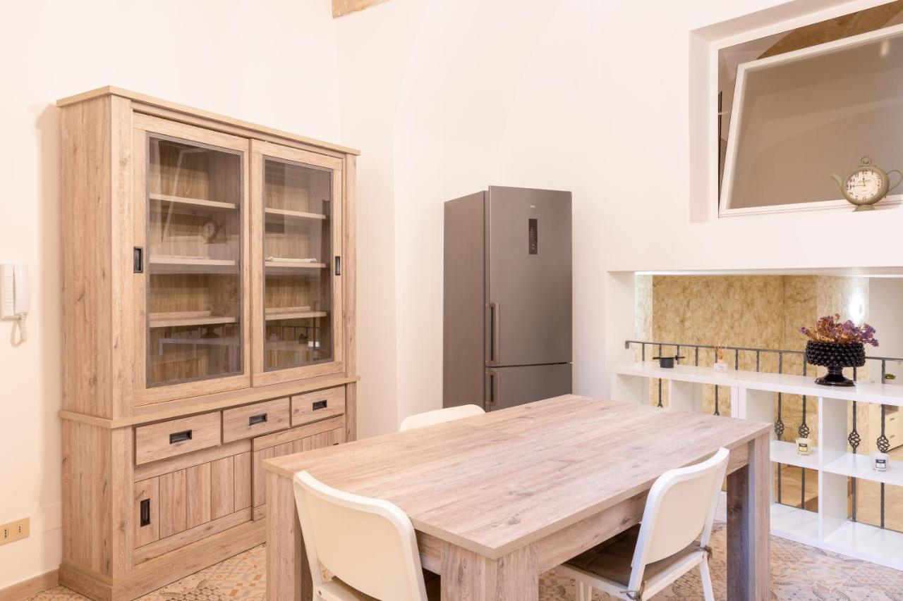 Convivo Apartment Palazzo Galateo レッチェ エクステリア 写真